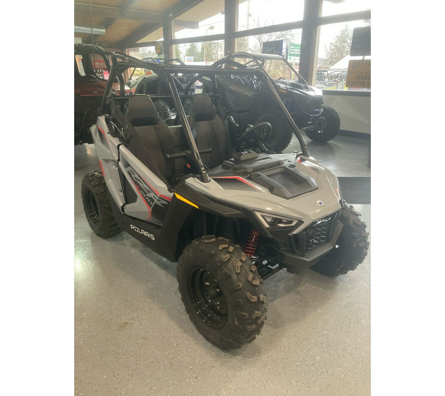 2024 Polaris RZR 200 EFI