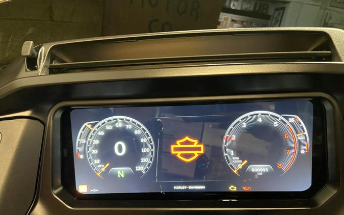 2025 Harley-Davidson® Road Glide® Vivid Black FLTRX