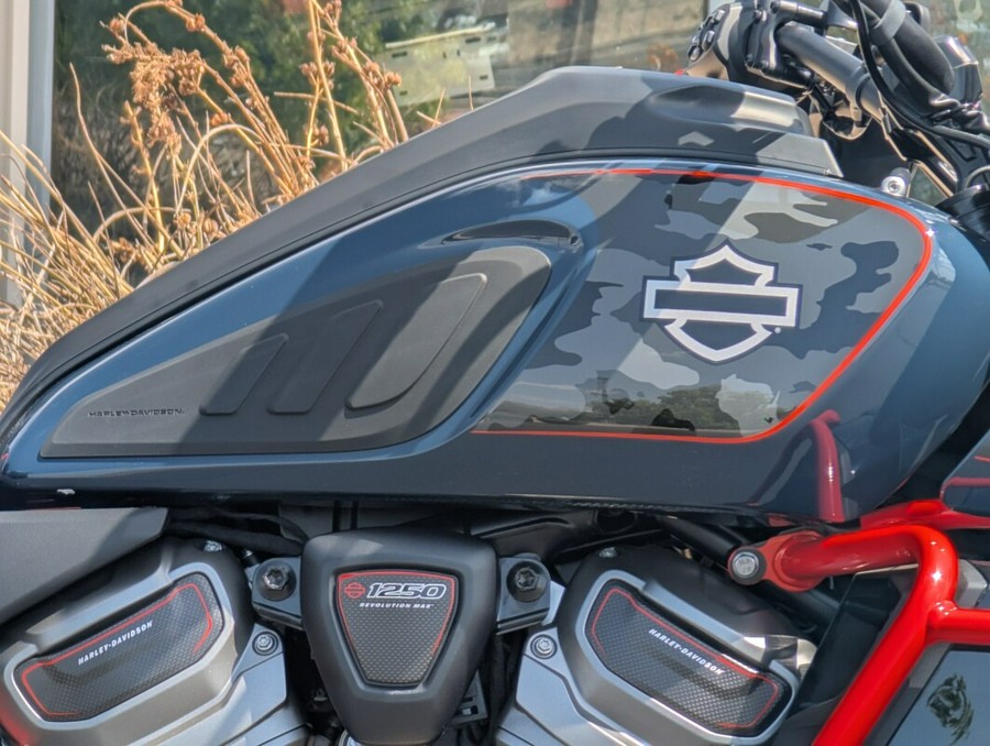 2025 Harley-Davidson® CVO™ Pan America®