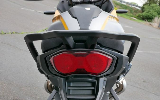 2025 Moto Guzzi Stelvio