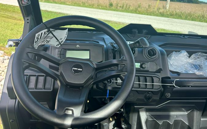 2026 Can-Am Defender DPS CAB HD10