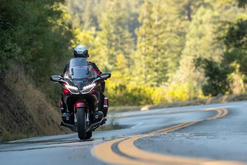 2021 Honda Gold Wing Tour DCT | Road Test Review