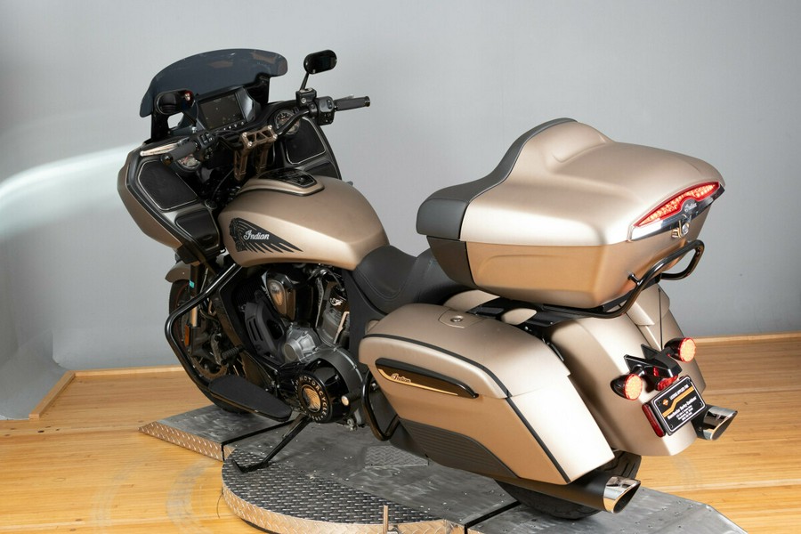 2020 Indian Motorcycle Indian Challenger Dark Horse