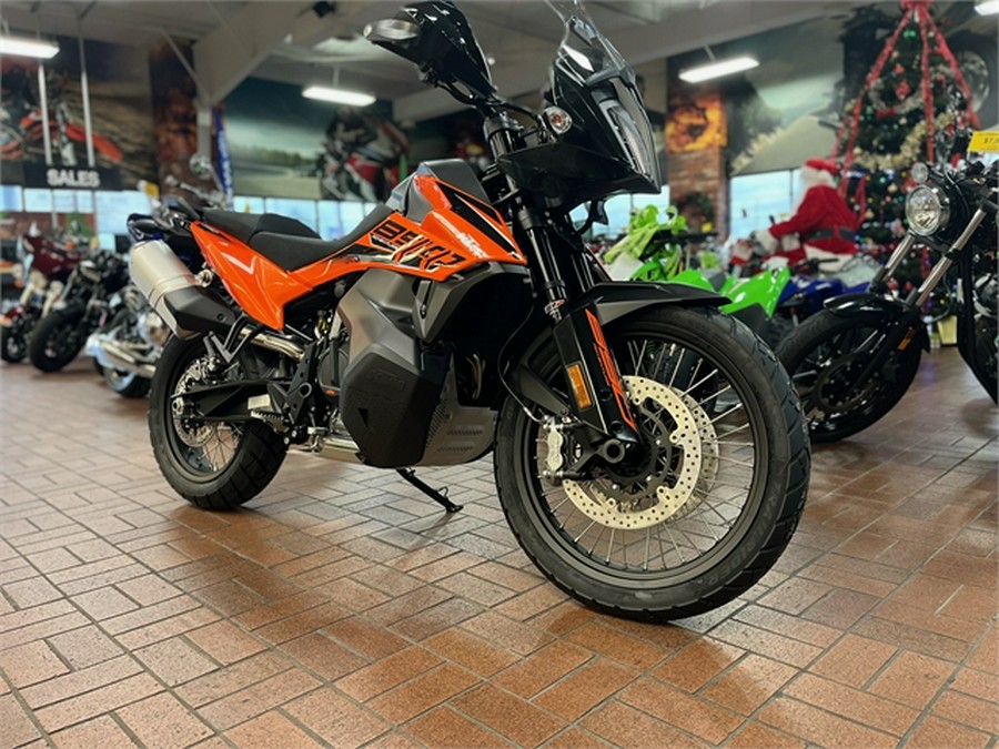 2022 KTM 890 Adventure