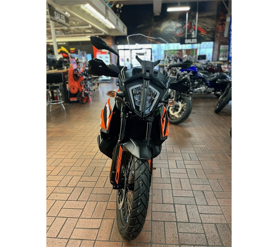 2022 KTM 890 Adventure