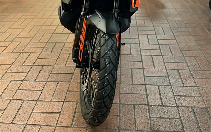 2022 KTM 890 Adventure