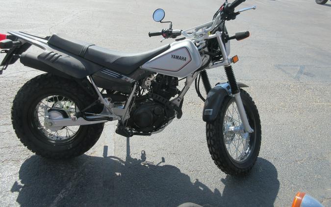 2027 YAMAHA TW200