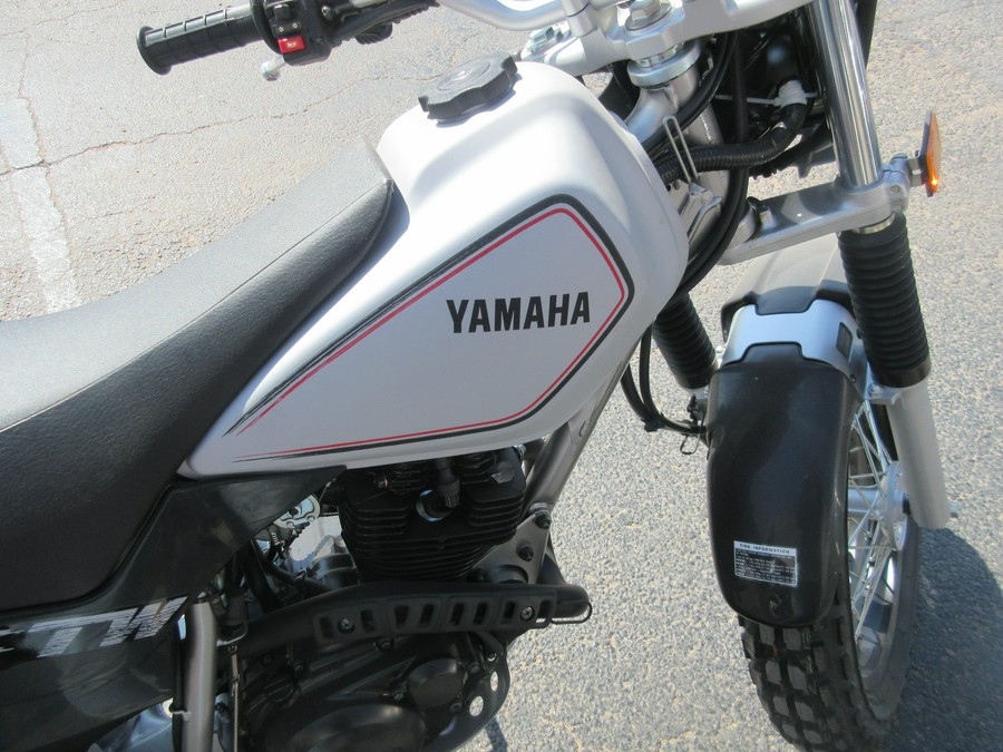 2027 YAMAHA TW200