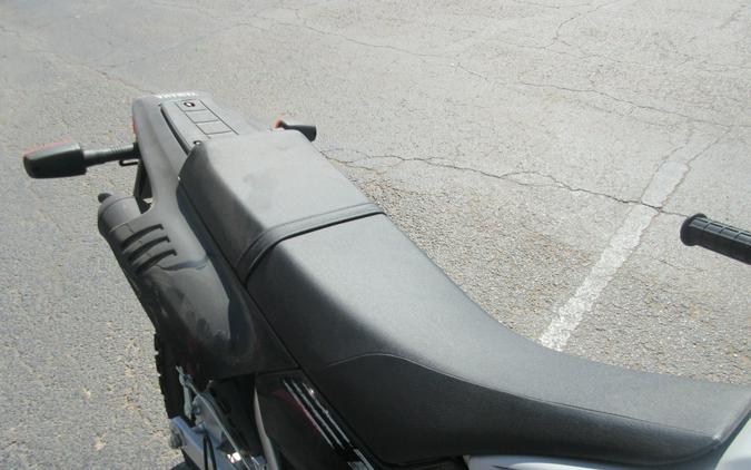 2027 YAMAHA TW200
