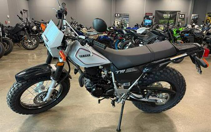2027 YAMAHA TW200