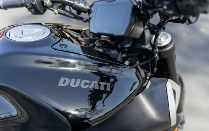 2024 Ducati Diavel V4 Black