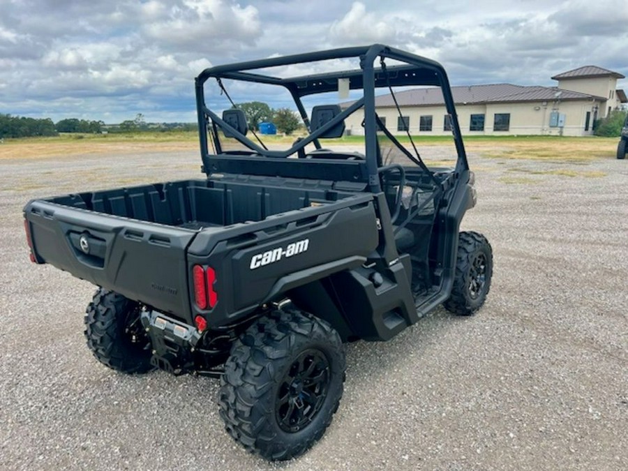 2025 Can-Am™ Defender DPS HD7