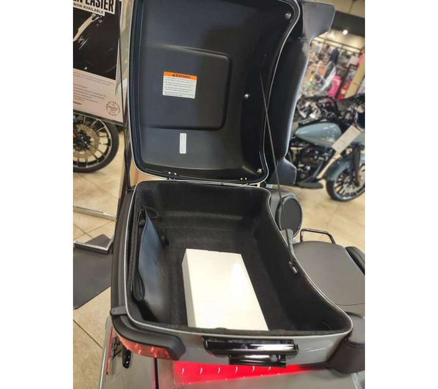 2025 Harley-Davidson® FLHTCUTG - Tri Glide® Ultra