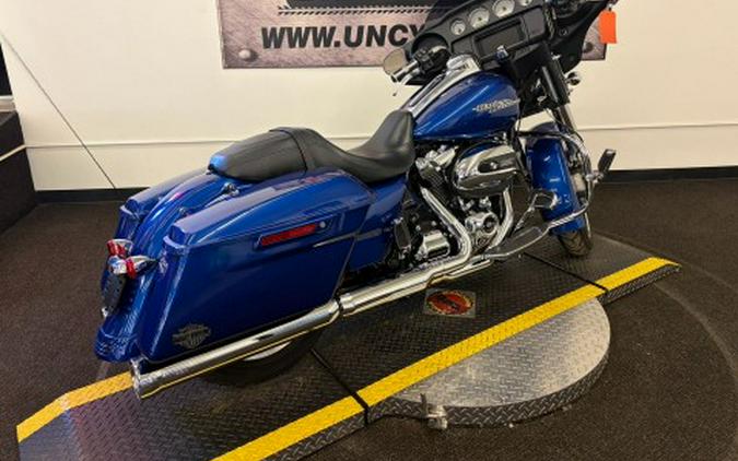 2017 Harley-Davidson Street Glide®