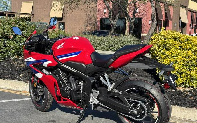2026 Honda® CBR650R E-Clutch