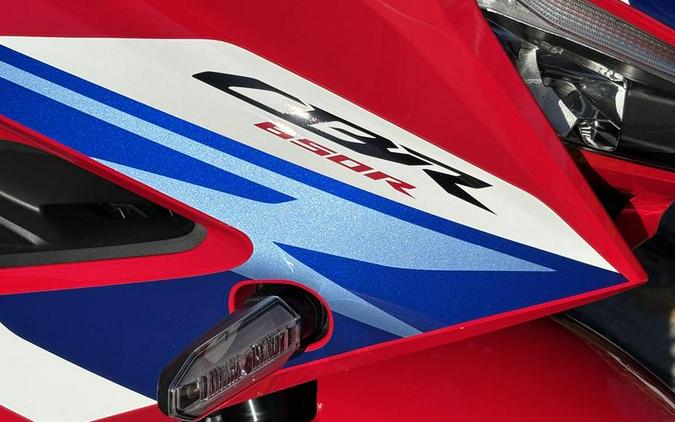 2026 Honda® CBR650R E-Clutch