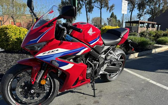 2026 Honda® CBR650R E-Clutch