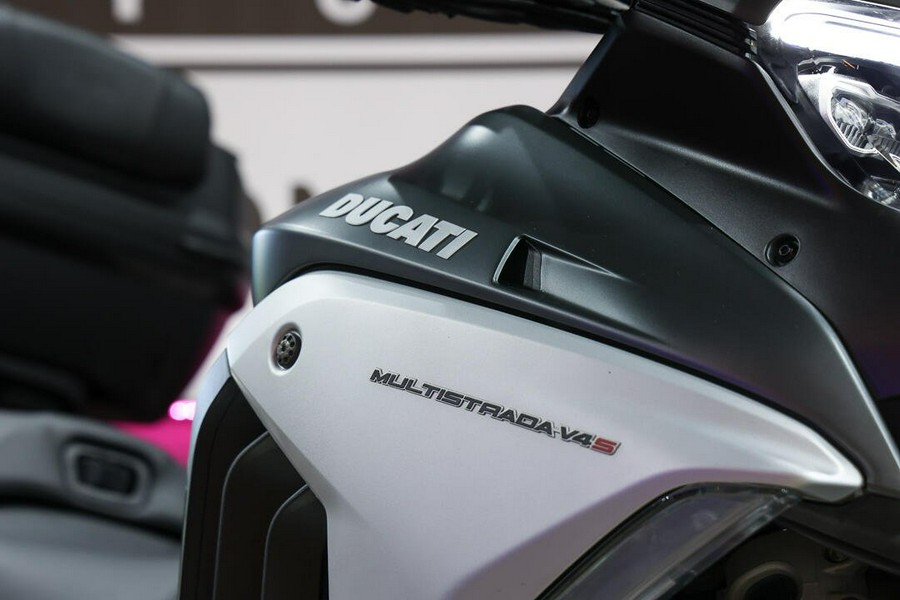 2022 Ducati Multistrada V4 S Travel & Radar