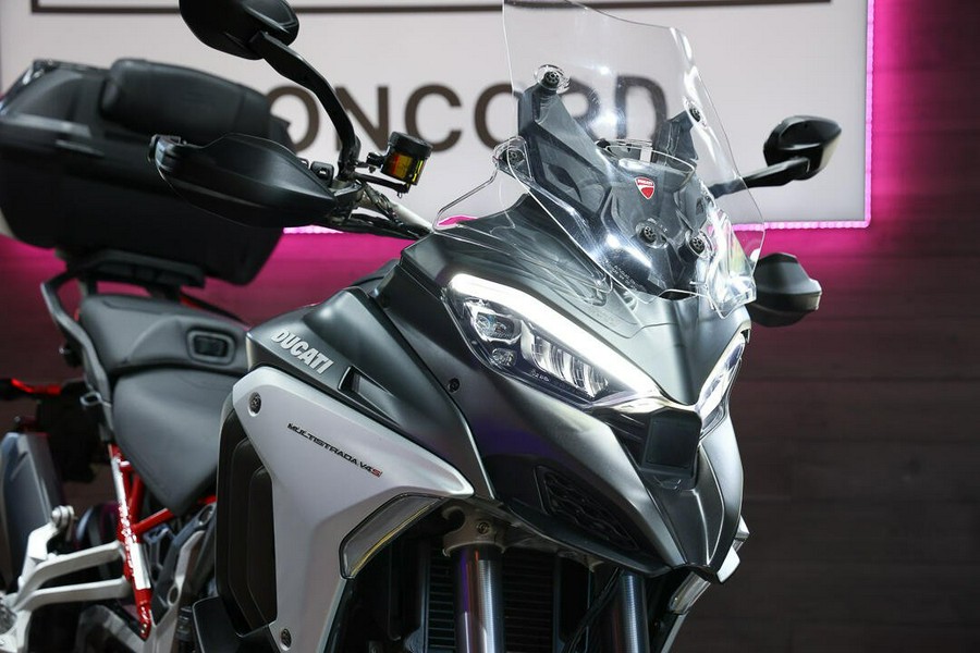 2022 Ducati Multistrada V4 S Travel & Radar