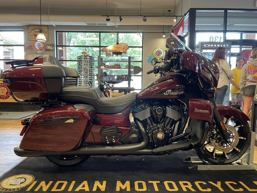 2024 Indian Motorcycle® Roadmaster® Dark Horse® w/Powerband Audio Package Maroon Metallic