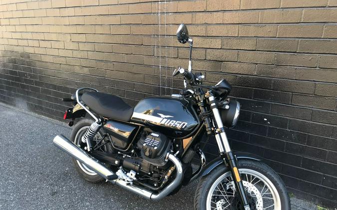 2024 Moto Guzzi V7 Special