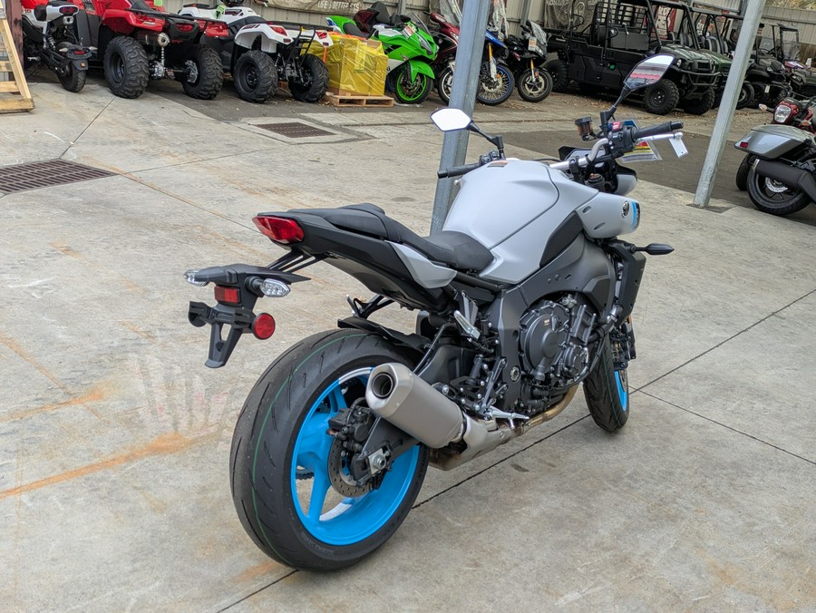 2025 Yamaha MT-10