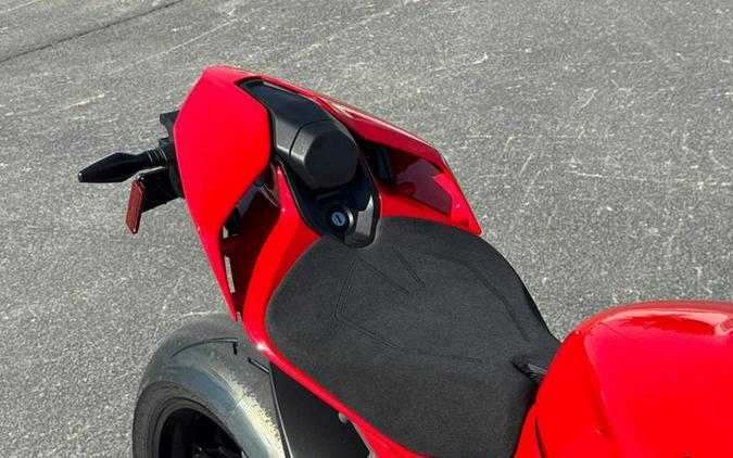 2025 Ducati Panigale V4 S Ducati Red