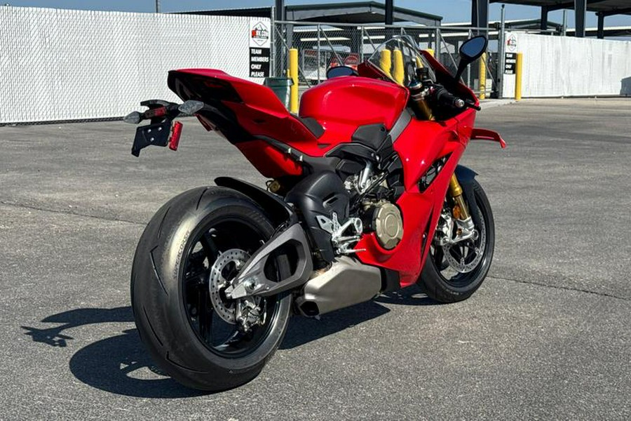 2025 Ducati Panigale V4 S Ducati Red