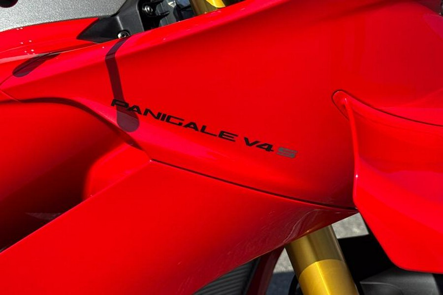 2025 Ducati Panigale V4 S Ducati Red