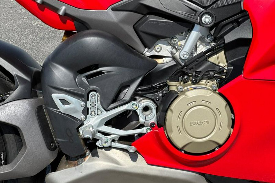 2025 Ducati Panigale V4 S Ducati Red