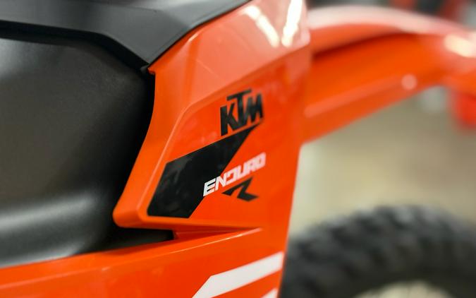 2026 KTM 390 Enduro R