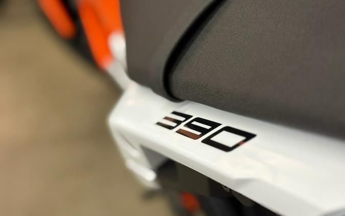 2026 KTM 390 Enduro R