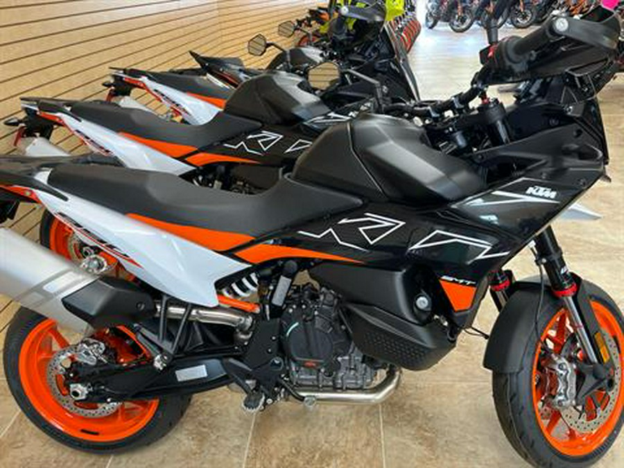 2024 KTM 890 SMT