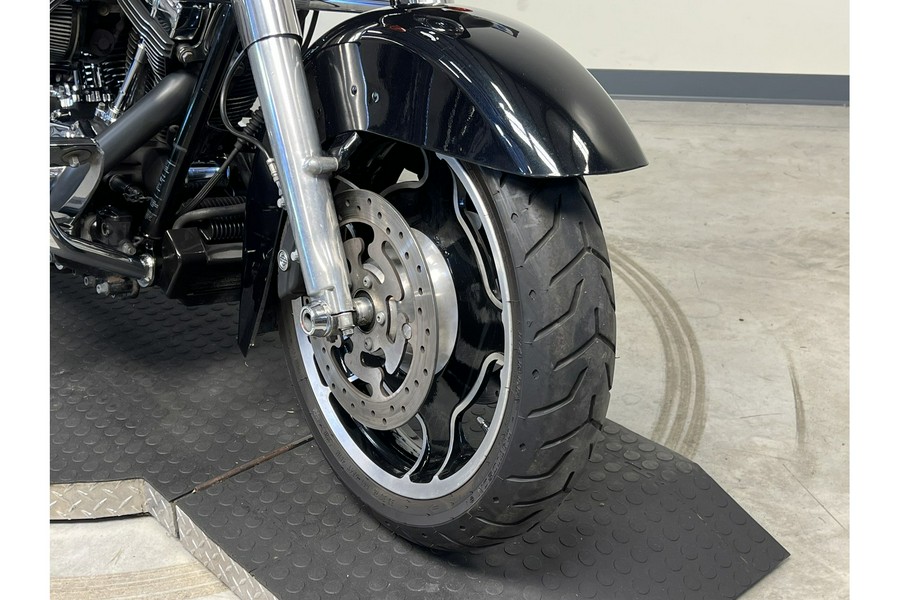 2013 Harley-Davidson® STREET GLIDE FLHX