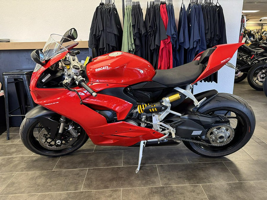 2021 Ducati Panigale V2 Ducati Red