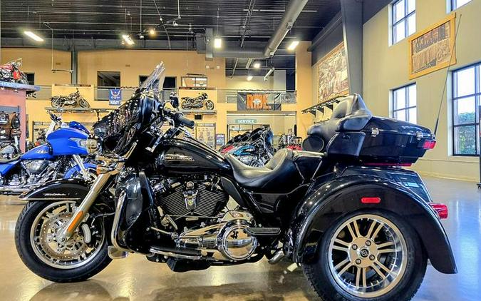 2018 Harley-Davidson® FLHTCUTG - Tri Glide® Ultra