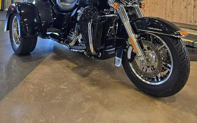 2018 Harley-Davidson® FLHTCUTG - Tri Glide® Ultra