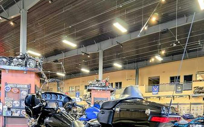 2018 Harley-Davidson® FLHTCUTG - Tri Glide® Ultra