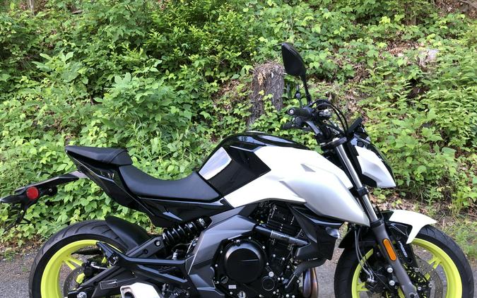 2022 CFMOTO 650NK Nebula White
