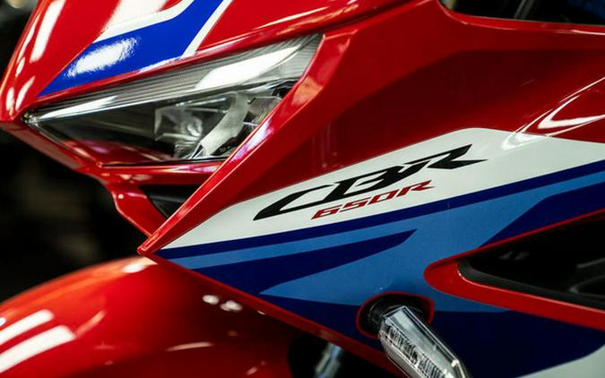 2026 Honda CBR650R E-Clutch