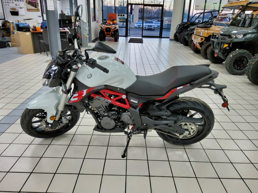 2022 Benelli 302 S