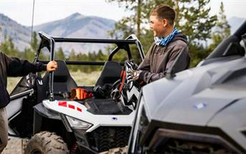 2022 Polaris RZR 200 EFI