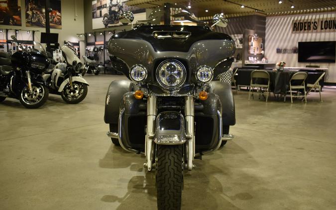 2022 Harley-Davidson Tri Glide Ultra Gauntlet Gray Metallic/Vivid Black