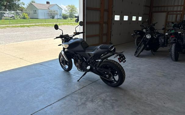 2025 Husqvarna Motorcycles SVARTPILEN 801