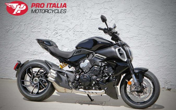 2023 Ducati Diavel V4 Thrilling Black