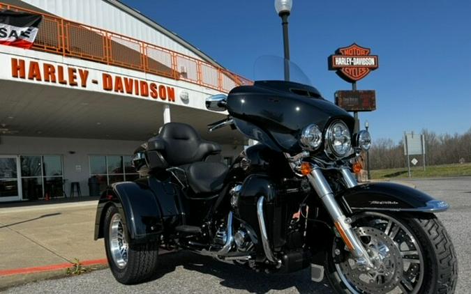 2024 Harley-Davidson Tri Glide Ultra Black