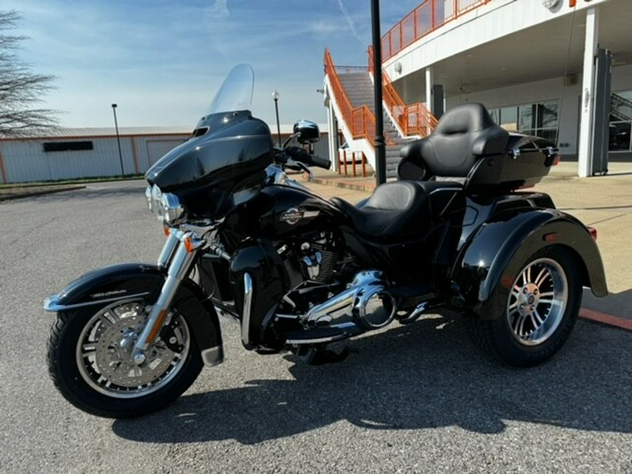 2024 Harley-Davidson Tri Glide Ultra Black