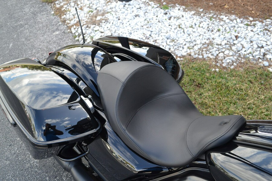 2018 Harley-Davidson Street Glide Special - FLHXS