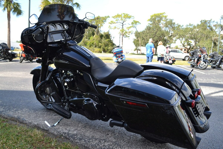 2018 Harley-Davidson Street Glide Special - FLHXS