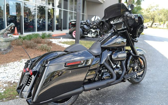 2018 Harley-Davidson Street Glide Special - FLHXS